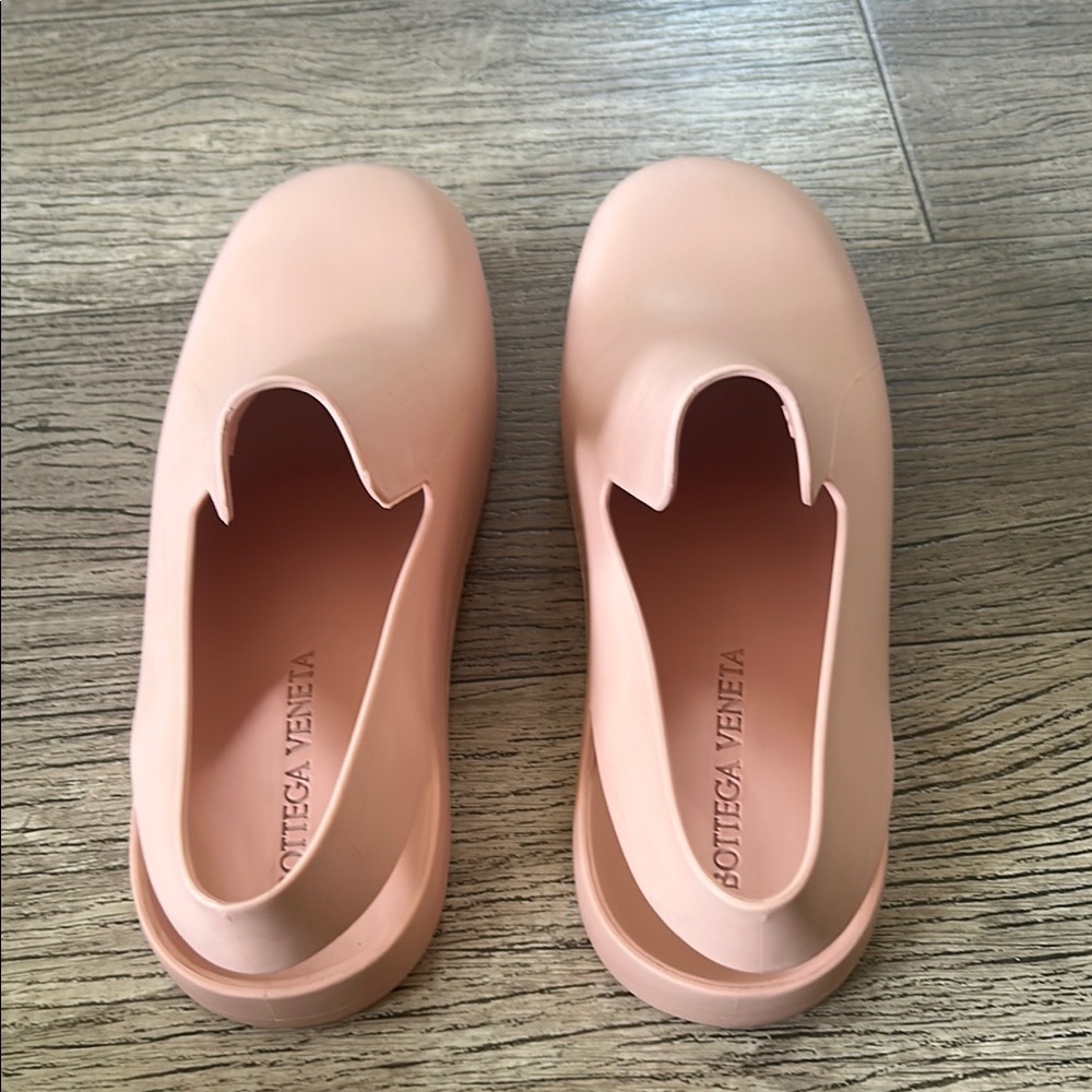 Bottega Veneta Pink Clogs - Picture 6 of 14